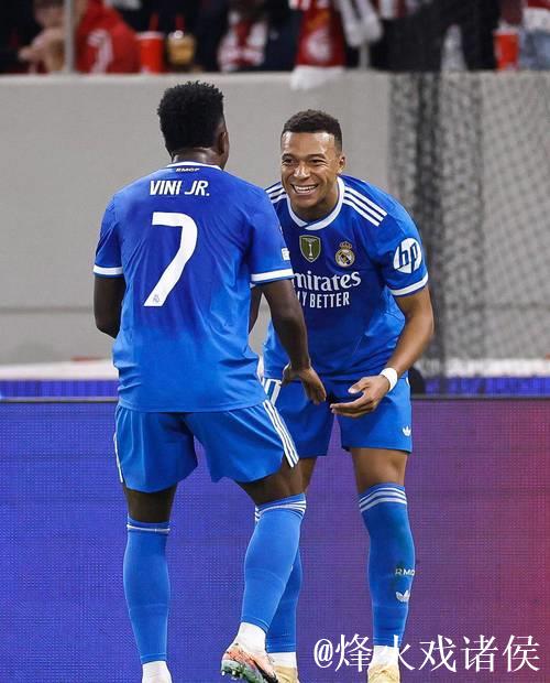 姆巴佩大四喜助力4:3，打破双纪录，皇马稳住不翻车