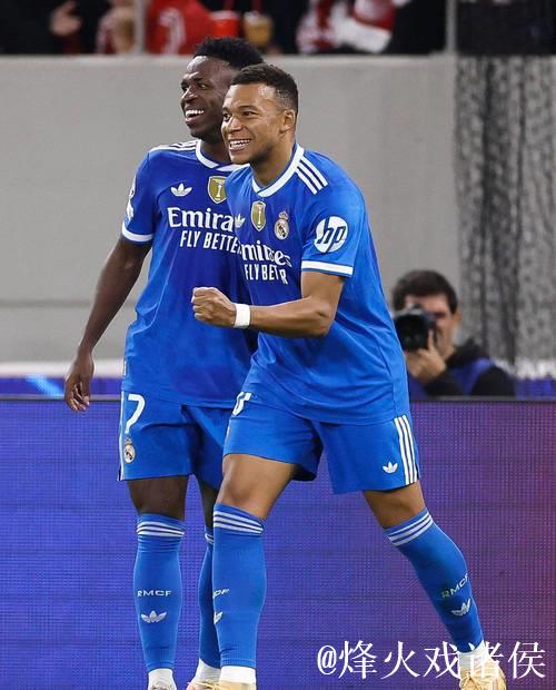 姆巴佩大四喜助力4:3，打破双纪录，皇马稳住不翻车